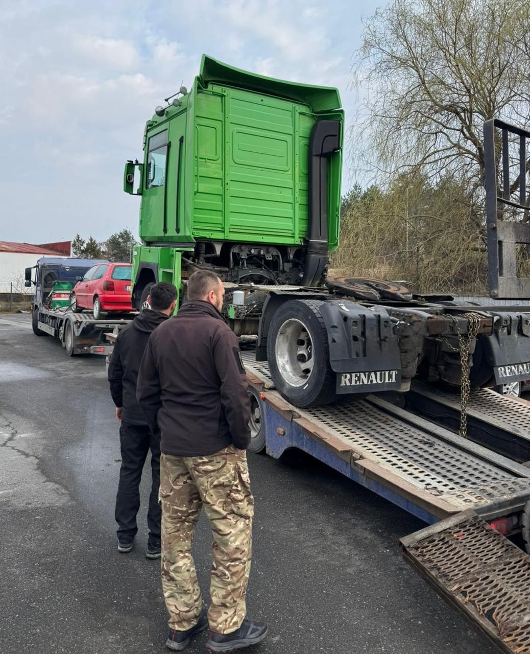 Ще два автомобілі – для потреб українських військових