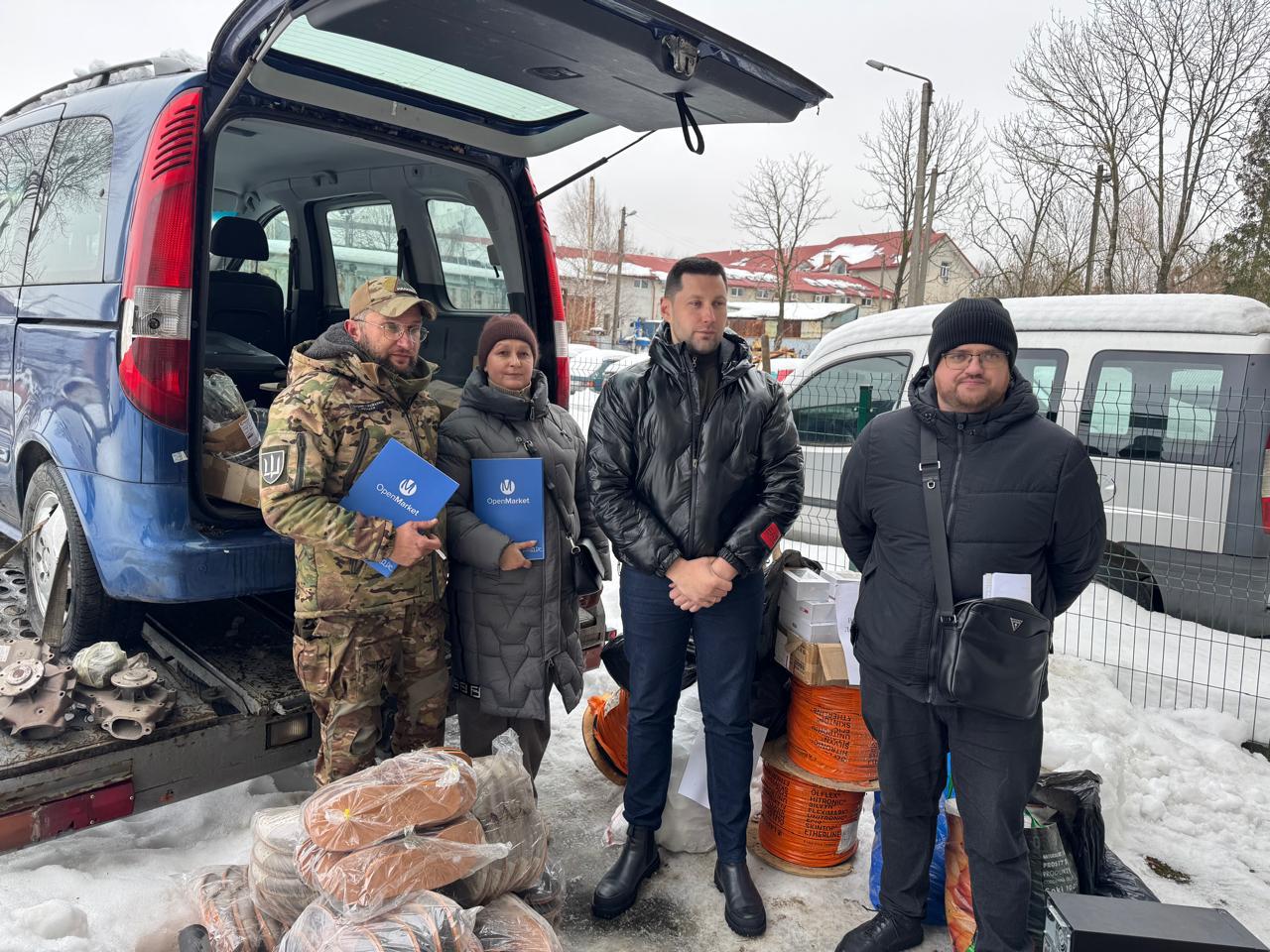 На потреби ЗСУ передали конфіскований Mercedes та партію спецобладнання